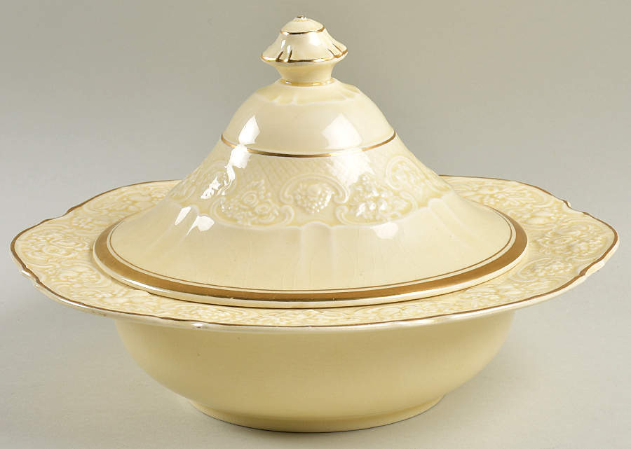 CRD143 Round Covered Vegetable by Crown Ducal-1