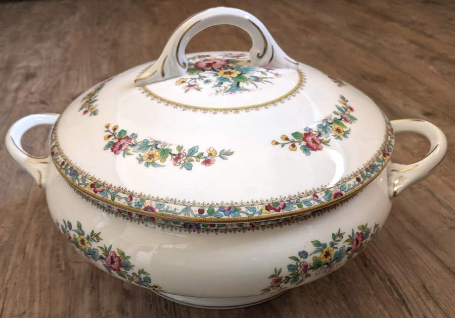 Ming Rose (Smooth) Tureen & Lid by Coalport-1