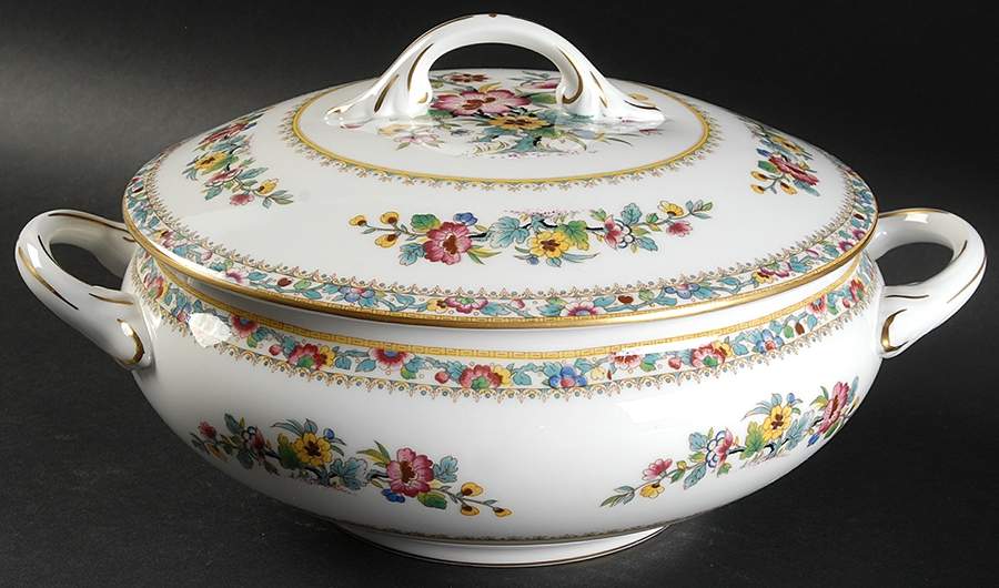 Ming Rose (Smooth) Round Covered Vegetable by Coalport-1
