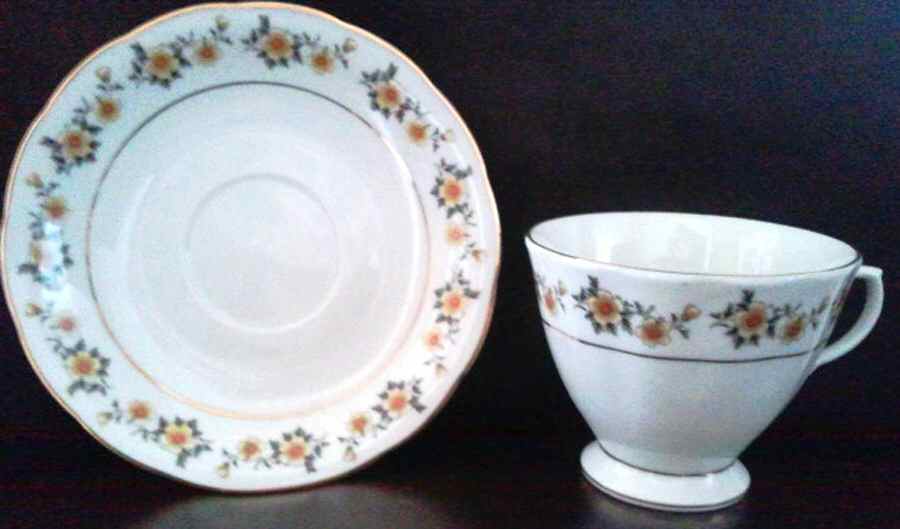 YSH22 Footed Cup by Yong Sheng Porcelain-1