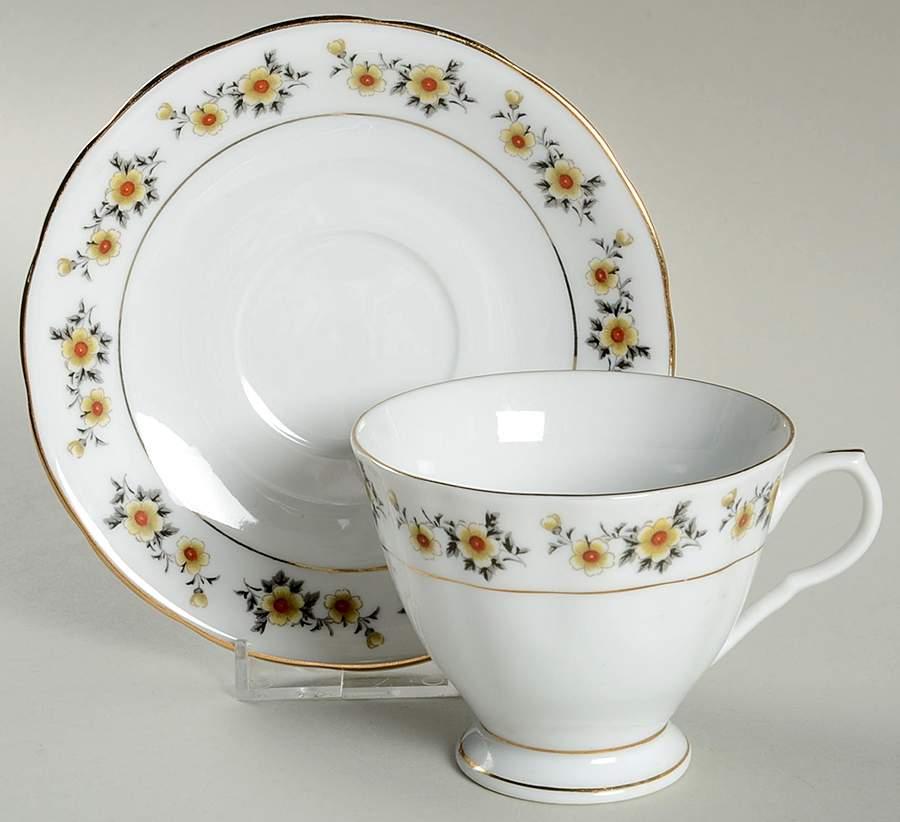 YSH22 Footed Cup & Saucer Set by Yong Sheng Porcelain-1