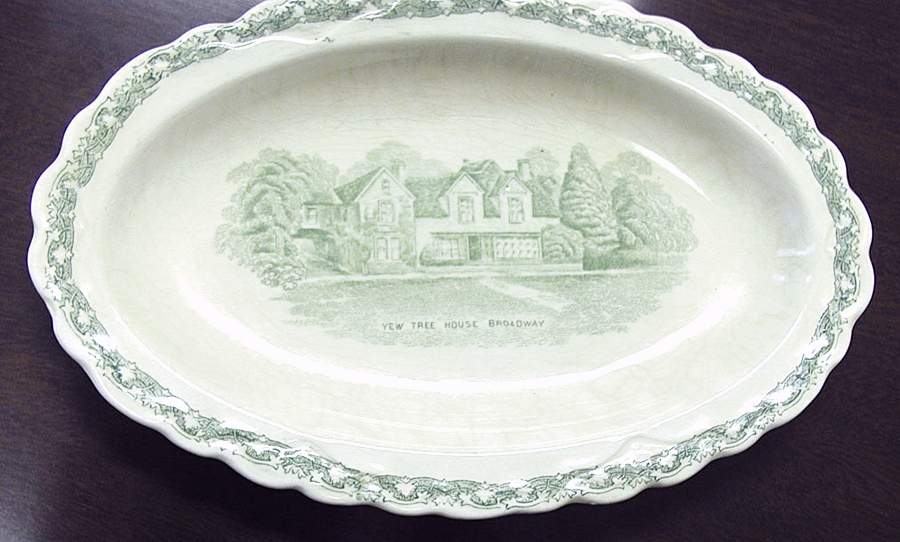Rural England Green Underplate for Gravy Boat by Crown Ducal-1