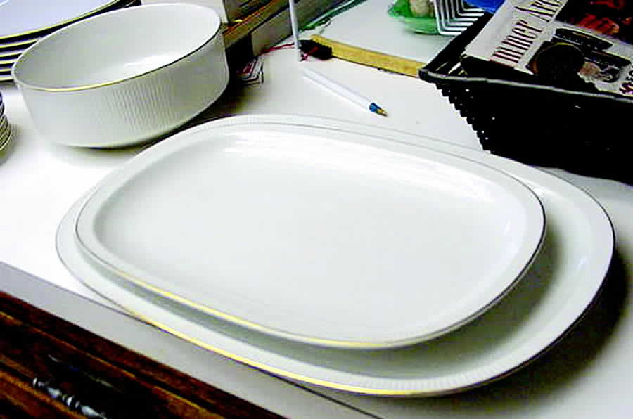 CBK4 14" Oval Serving Platter by Cranbrook-1