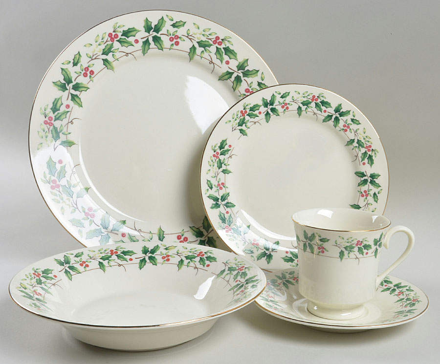 Holiday Traditions 5 Piece Place Setting by China (Made in China)-1