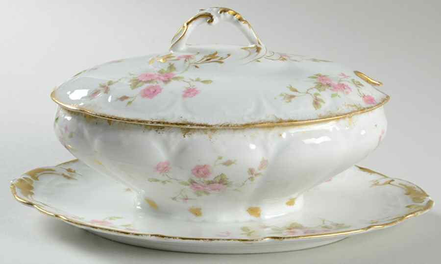 CHF774 Gravy Boat w/Attached Underplate & Lid by Charles Field Haviland-1