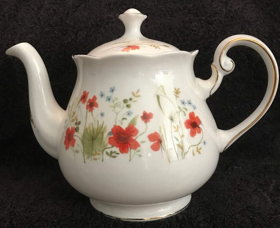 H774 Teapot & Lid by Colclough-1