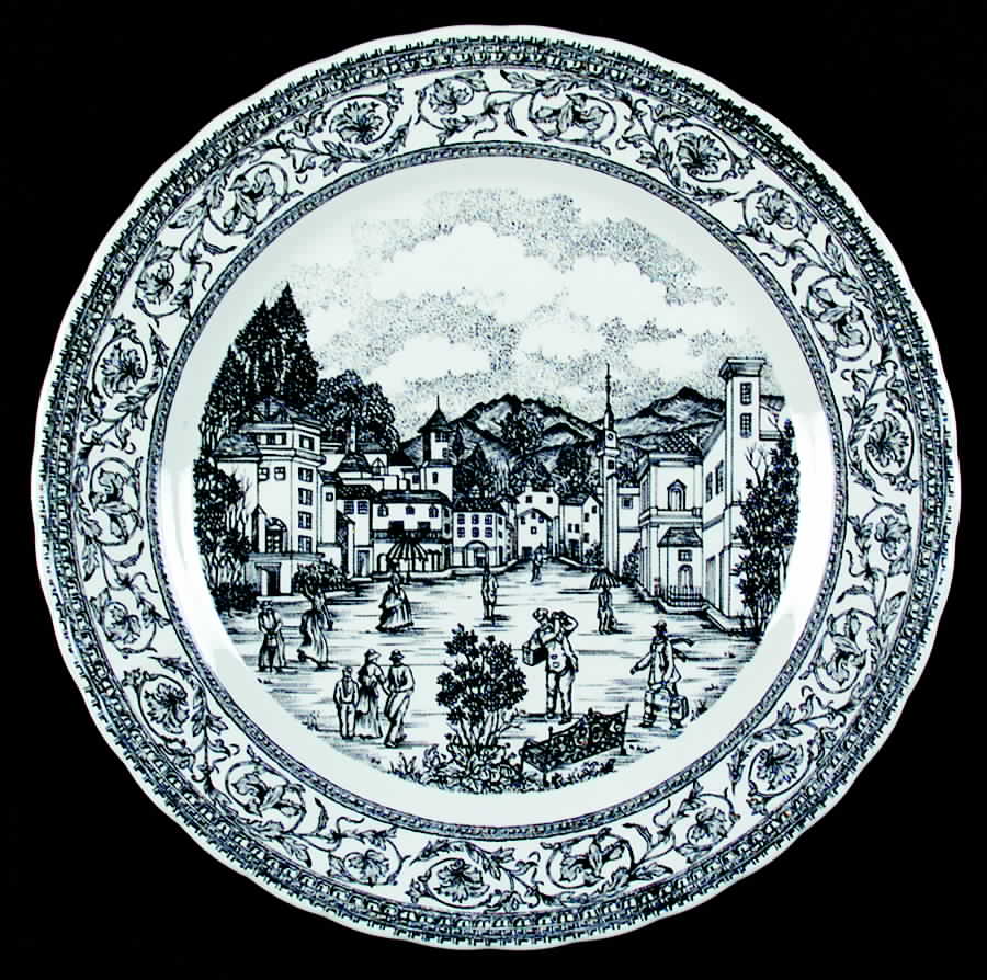 Mainville Black Dinner Plate by Corona-Colombia-1