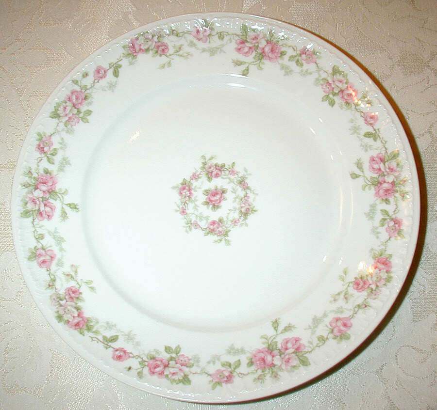 CHF820 Dinner Plate by Charles Field Haviland-1