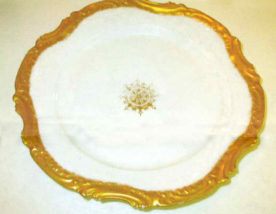 COF19 Dinner Plate by Coiffe-1