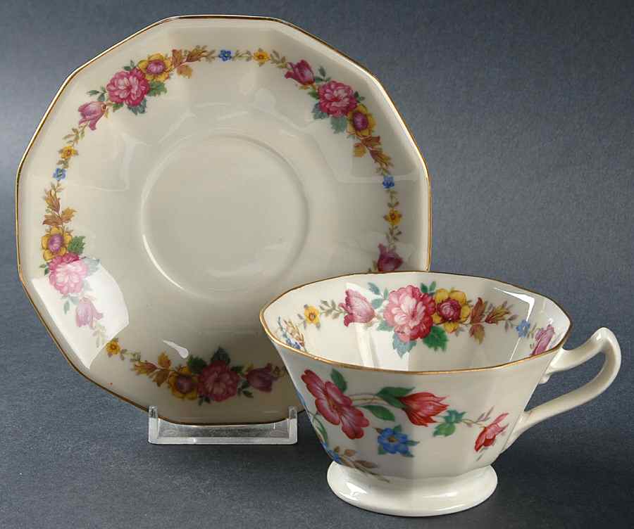 CIM73 Footed Cup & Saucer Set by Crown Imperial-1