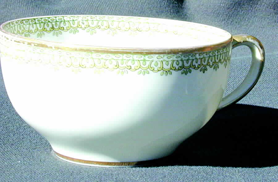 CHF844 Flat Cup by Charles Field Haviland-1
