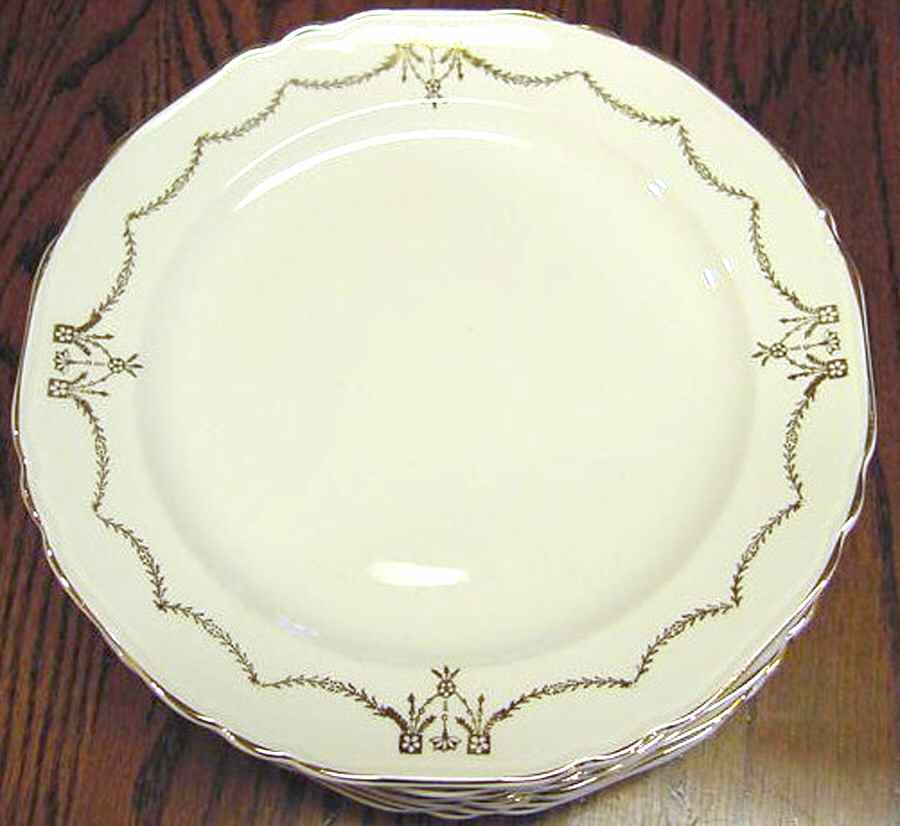 CRP118 Dinner Plate by Crown Potteries-1