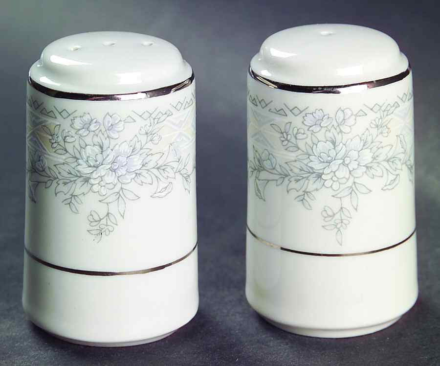 CX168 Salt & Pepper Set by China (Made in China)-1