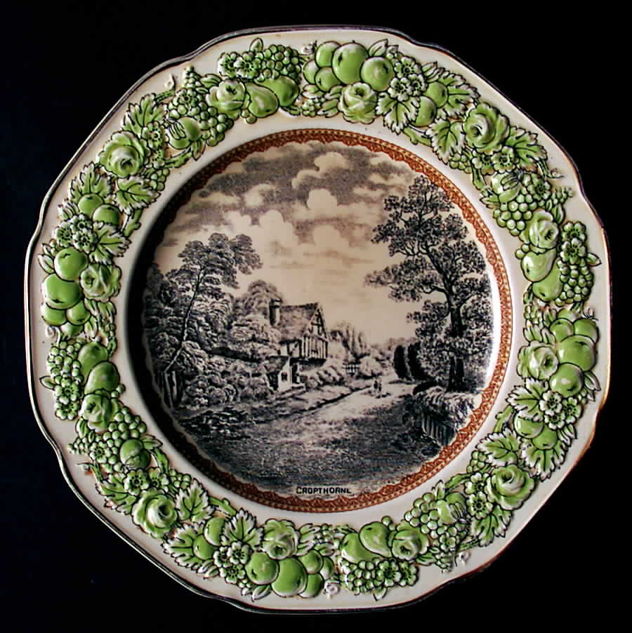 CRD160 Luncheon Plate by Crown Ducal-1