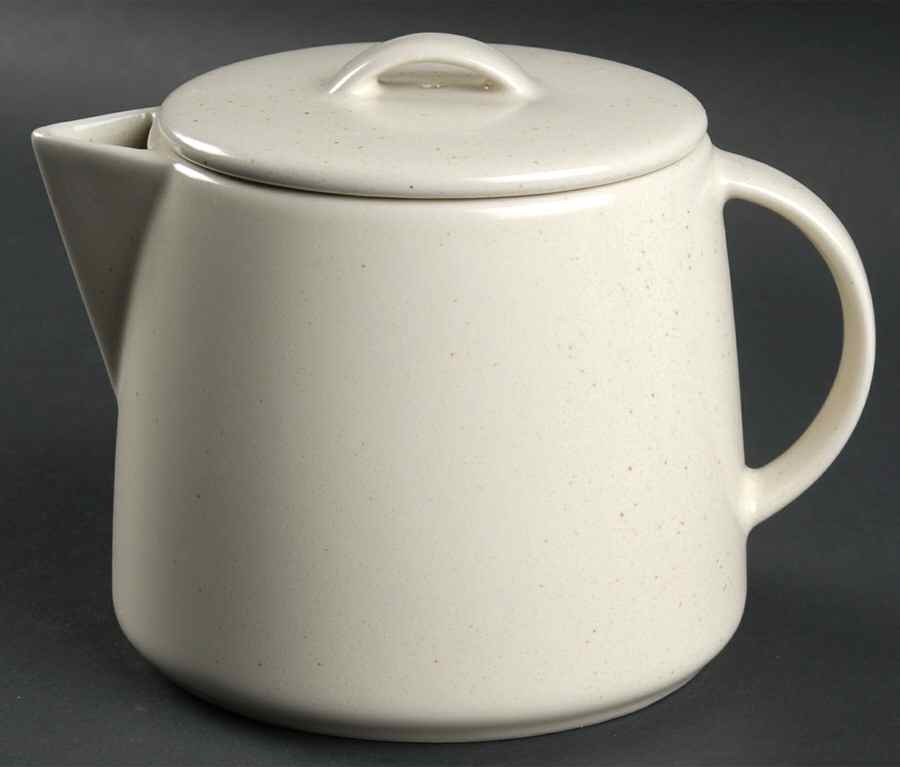 Cargo Cream Teapot & Lid by Calvin Klein-1