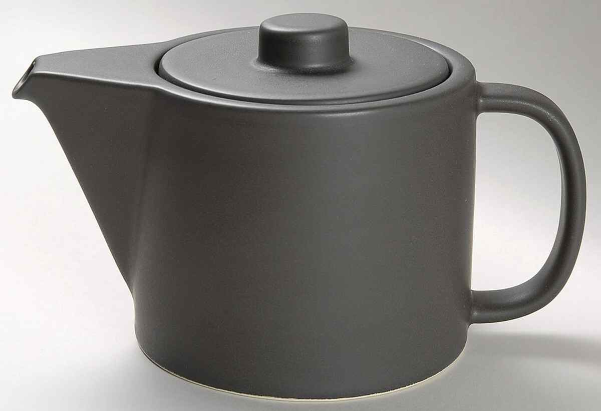 Kohl Tea/Coffee Pot & Lid by Calvin Klein-1