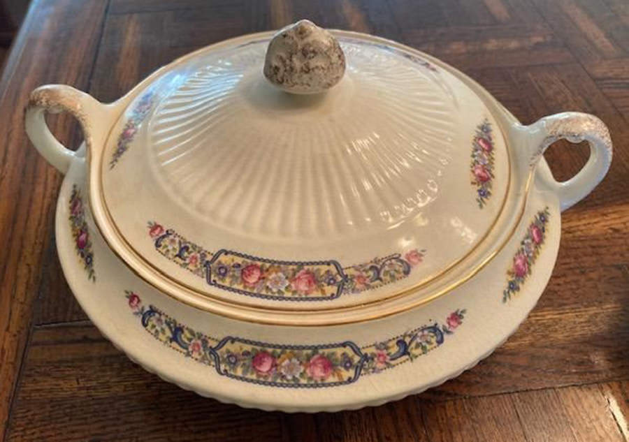 1927 Round Covered Vegetable by Crescent China -1