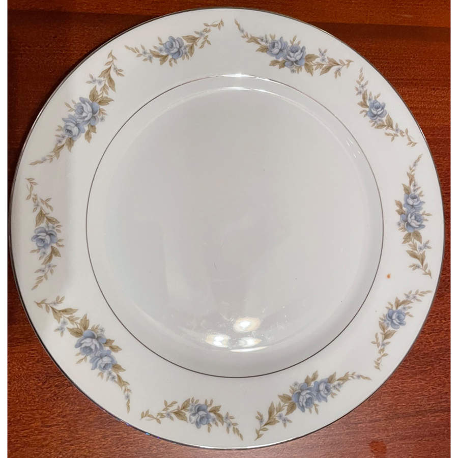 Margaurite Dinner Plate by Crest Wood-1