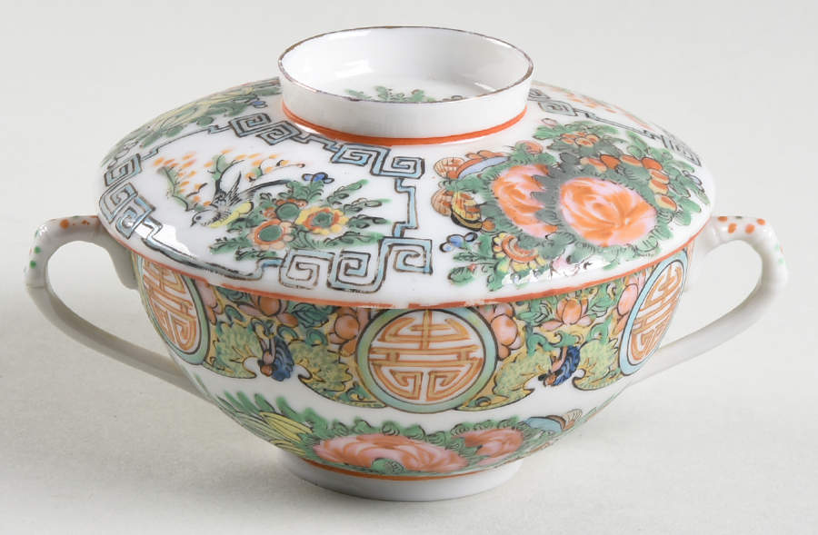 Rose Medallion (No People) Bouillon Soup W/Lid by China (Made in China)-1
