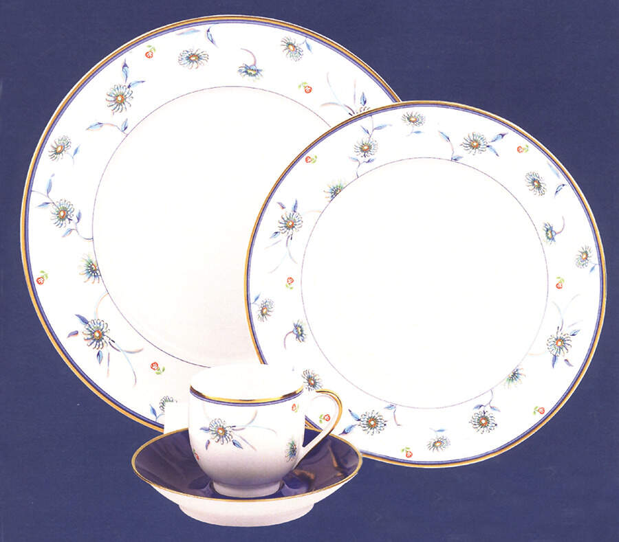 Marguerite Dinner Plate by Jean Louis Coquet-1