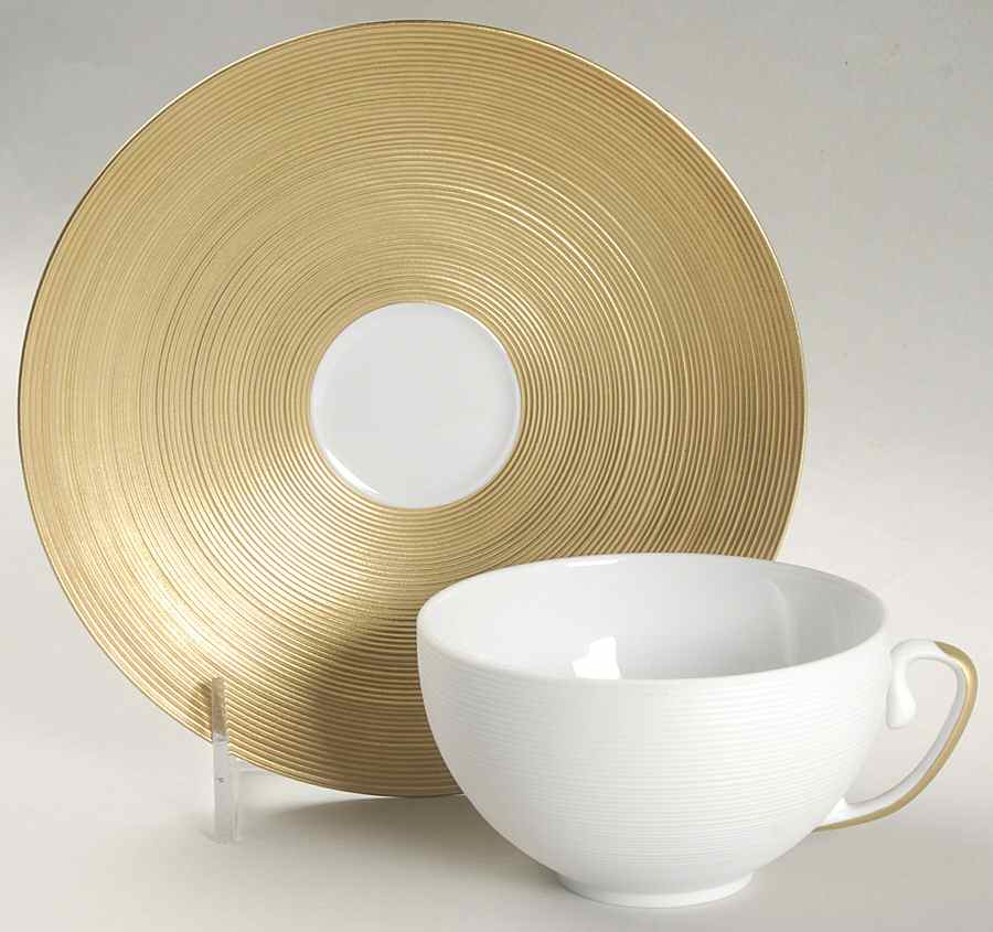 Aile or (Gold) Flat Cup & Saucer Set by Jean Louis Coquet-1
