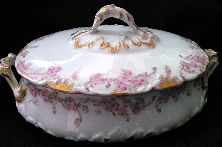 CHF895 Round Covered Vegetable by Charles Field Haviland-1