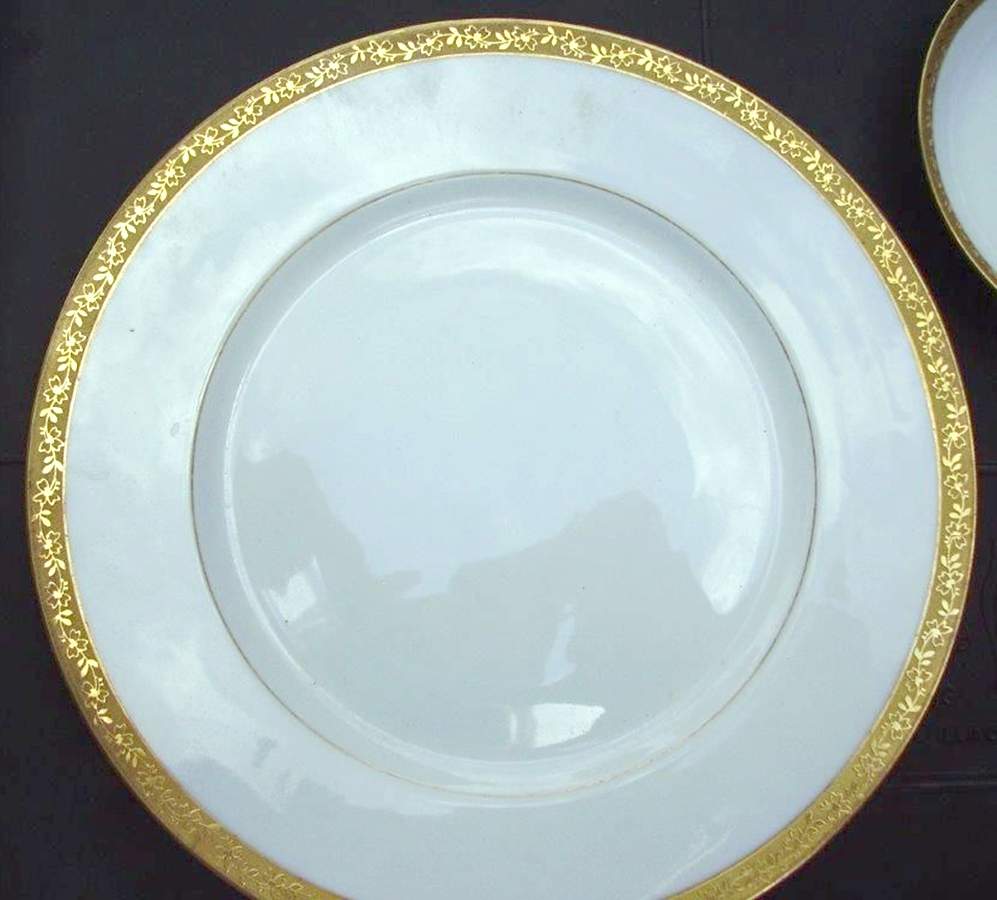 CMT77 Dinner Plate by Charles Martin-1