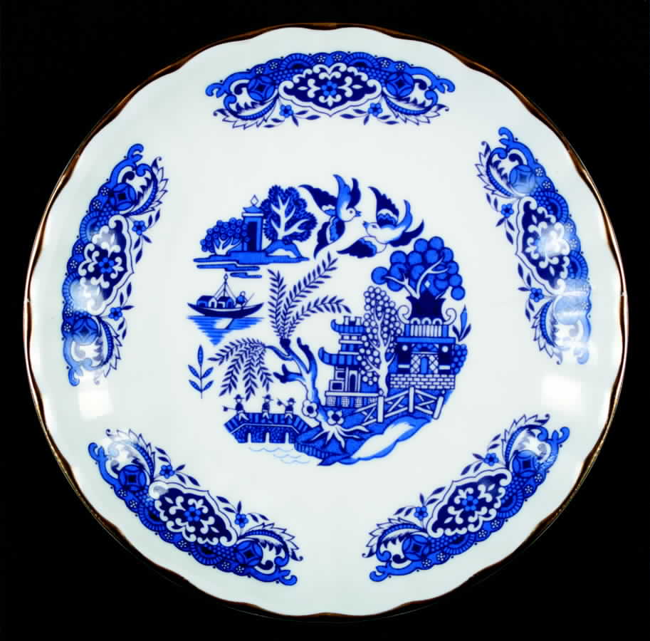 Blue Willow (Scalloped) Saucer by Cuthbertson-1