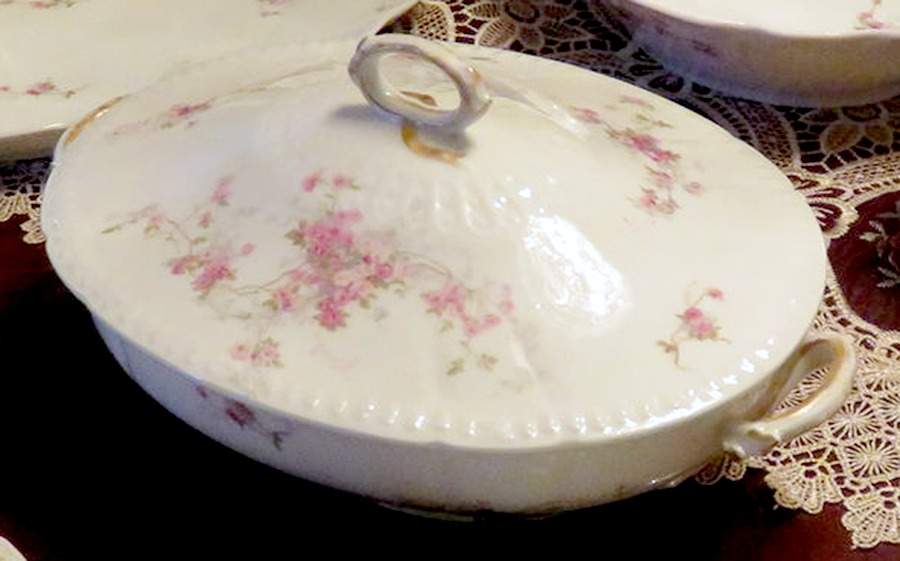 CHF916 Oval Covered Vegetable by Charles Field Haviland-1
