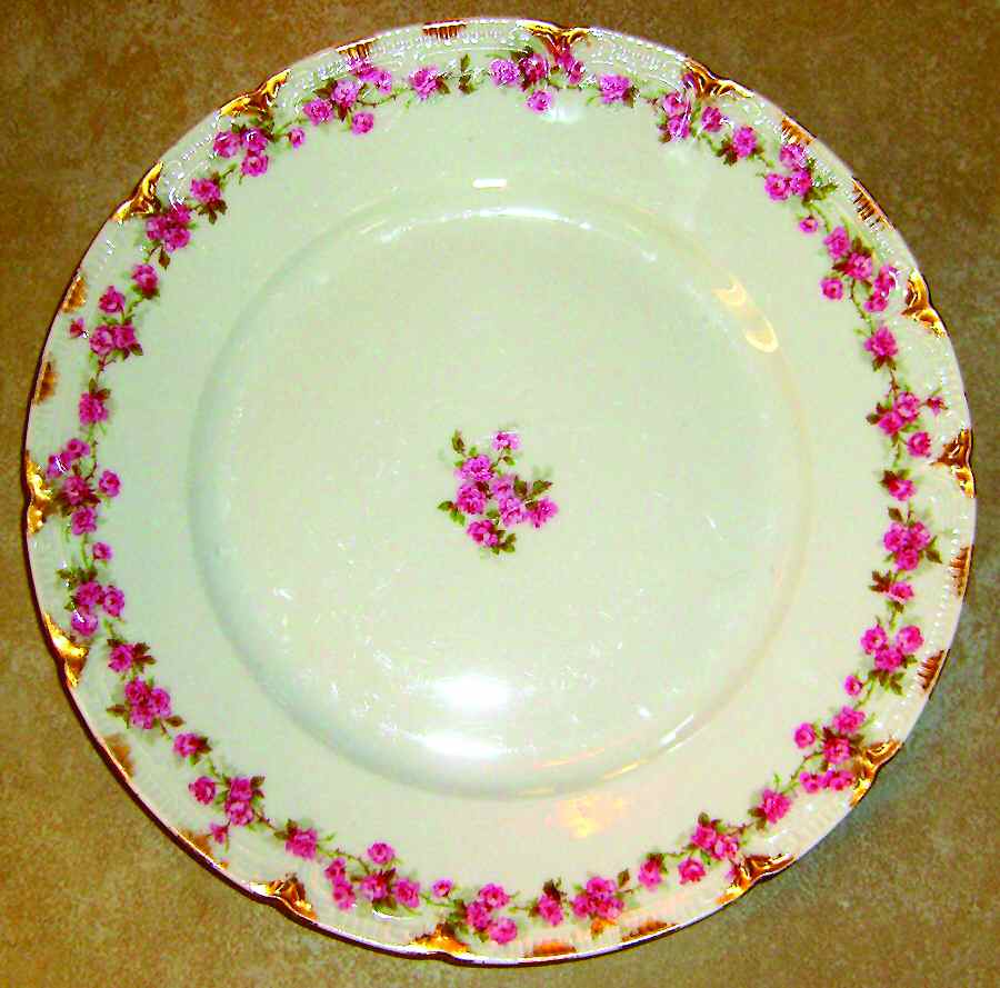 CHF932 Dinner Plate by Charles Field Haviland-1