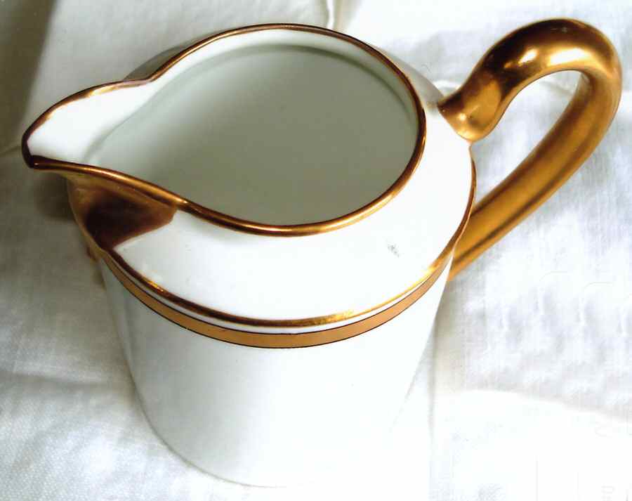 CMT80 Creamer by Charles Martin-1