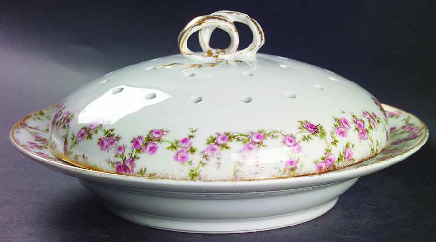 CHF939 Pancake Dish & Lid by Charles Field Haviland-1