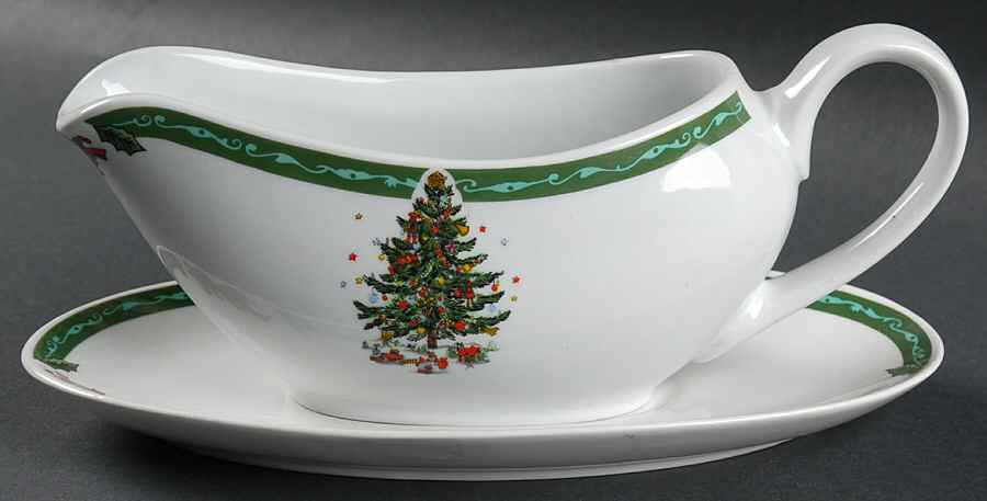 Christmas In The Park Gravy Boat & Underplate by China (Made in China)-1