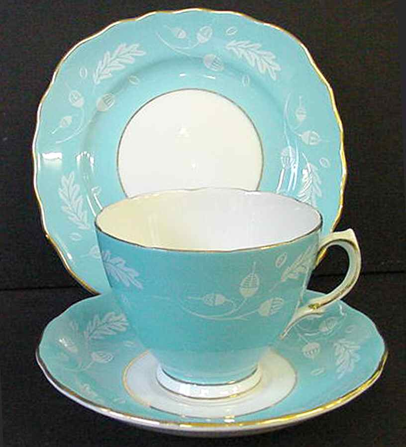 7581 Footed Cup & Saucer Set by Colclough-1