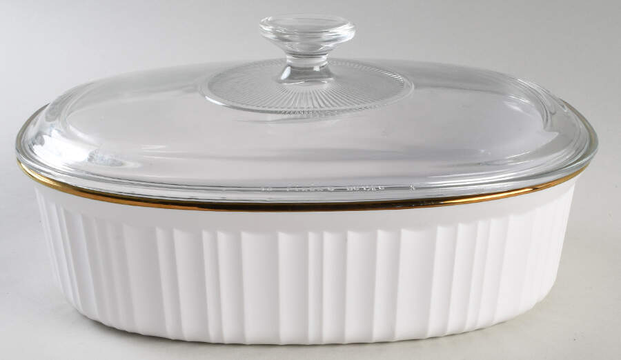 French White (Gold Trim) 2.5 Qt Oval Covered Casserole by Corning Corelle-1