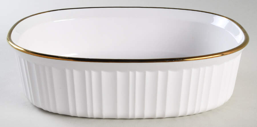French White (Gold Trim) 2.5 Quart Oval Covered Casserole No Lid by Corning Corelle-1