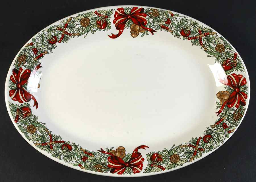 Holiday Wreath 14" Oval Serving Platter by The Cellar (China)-1