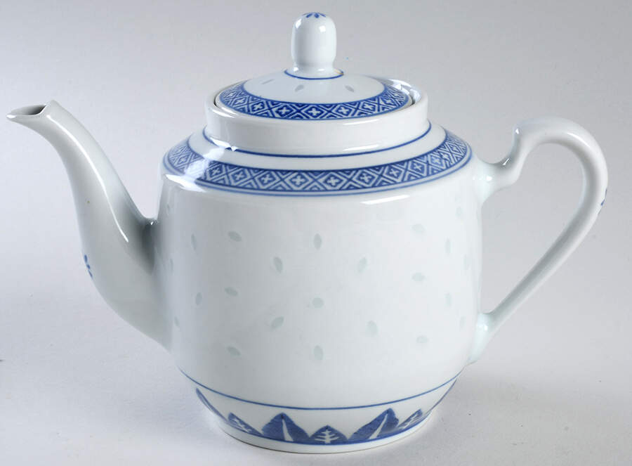 CX203 Small Teapot & Lid by China (Made in China)-1