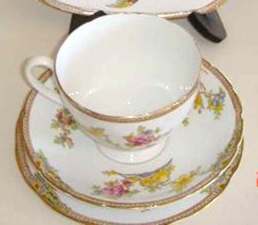 Clw16 Footed Cup & Saucer Set by Collingwoods-1