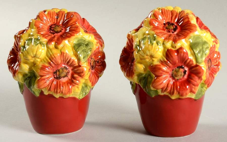 Sunburst Figural Salt & Pepper Set by Certified International-1