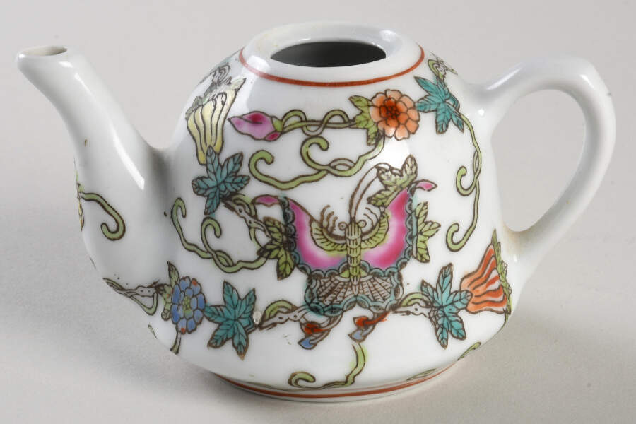 CX210 Toy Teapot No Lid by China (Made in China)-1