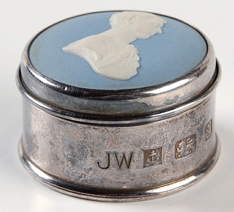 Jasperware Royalty Giftware Pill Box by Wedgwood-1