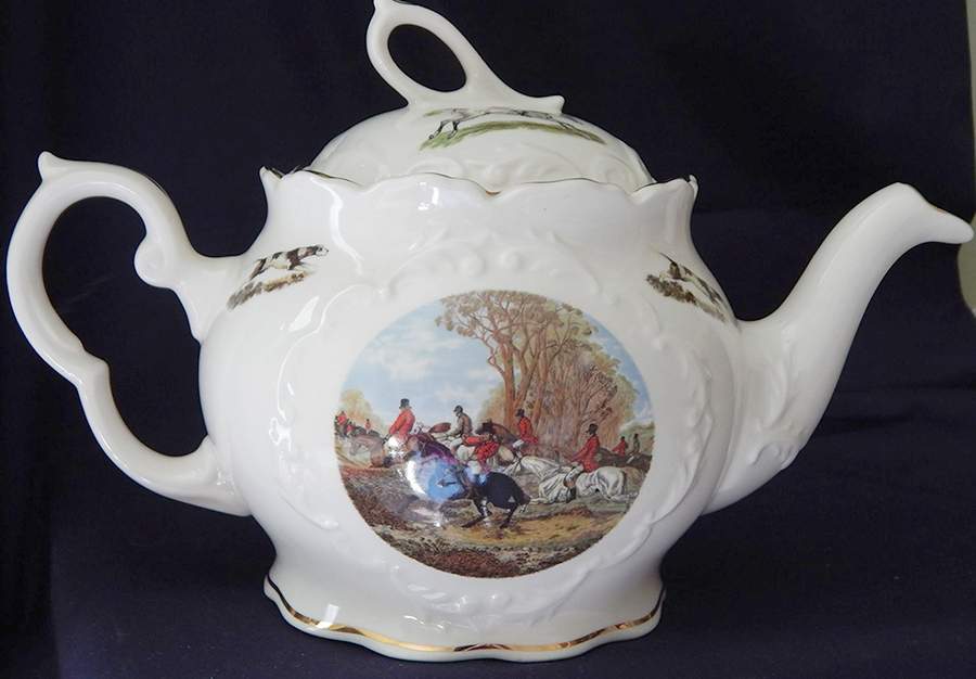 Cdt5 Teapot & Lid by Crown Dorset-1