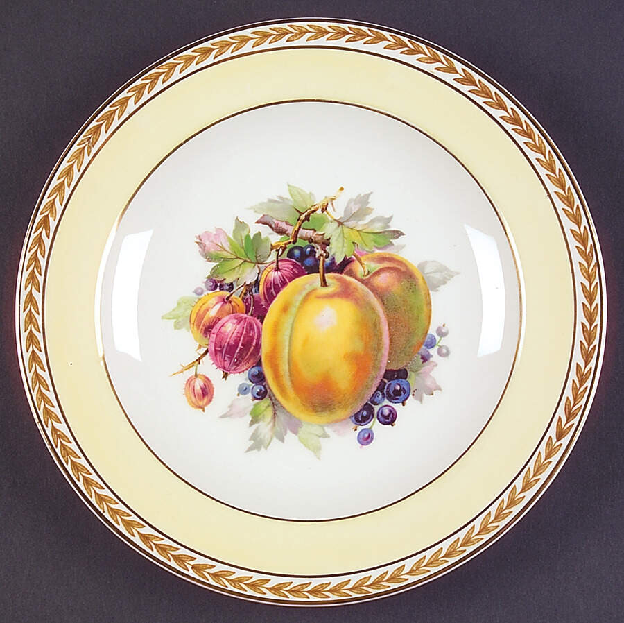 CRD172 Luncheon Plate by Crown Ducal-1