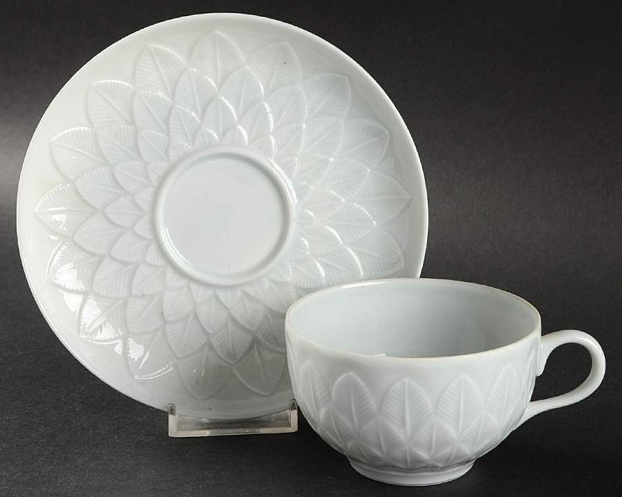 Feuilles White (Blanc) Flat Cup & Saucer Set by Jean Louis Coquet-1