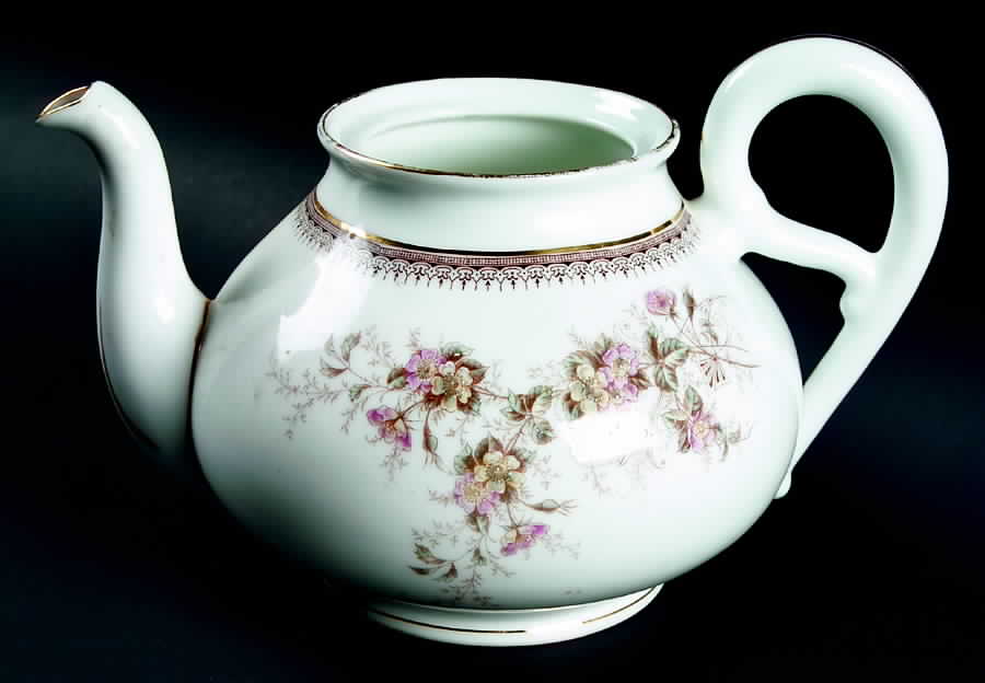 5752 Teapot No Lid by Carl Tielsch-1
