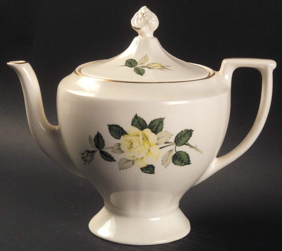 JAMAICA ROSE Teapot & Lid by Canonsburg-1