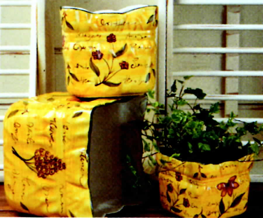 Garden Graphics Large Cachepot by Casafina-1
