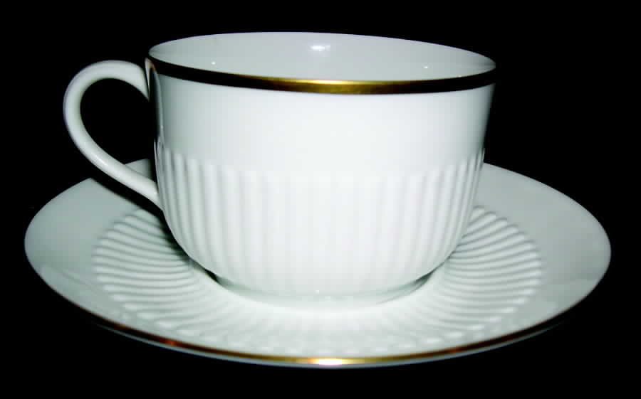 CER22 Flat Cup & Saucer Set by Ceralene-1