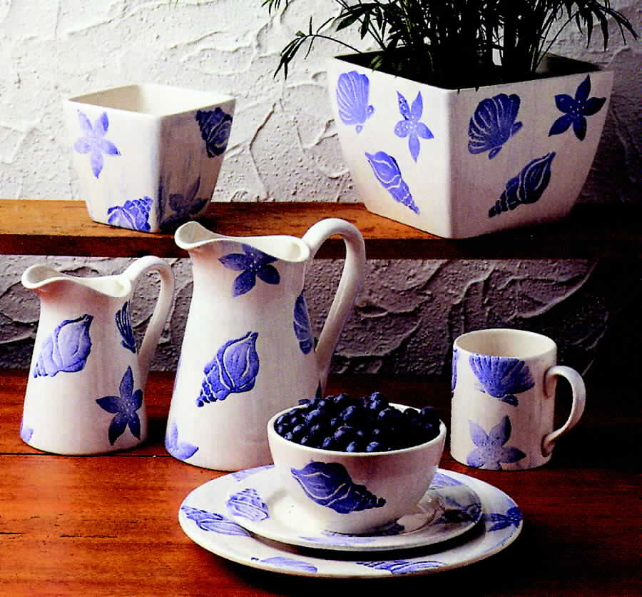 Conchas (Shell Decal) 20 Oz Pitcher by Casafina-1